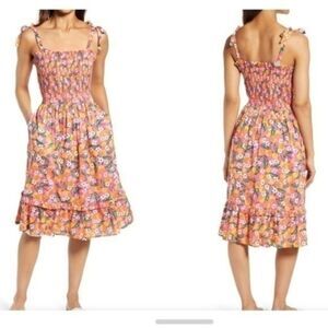 Draper James Orange Blossom Smocked
Sundress Tie Sleeves small orange yellow